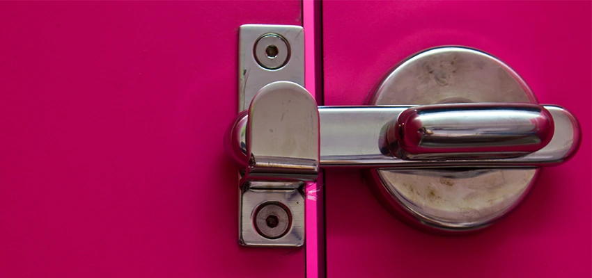 Childproof Gate Lock in Chicago Heights