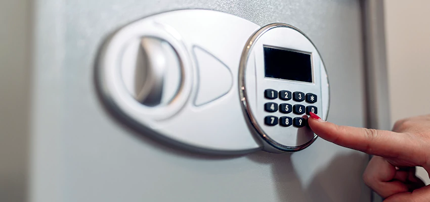 Jewelry Safe Cracking in Chicago Heights, Illinois